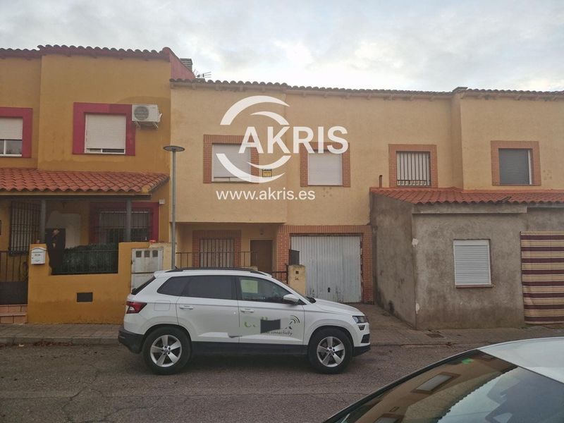 Chalet Independiente en venta Almonacid De Toledo, Toledo. Ref: 15102. Inmobiliaria Akris