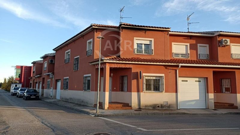 Villa Indipendenti in vendita Miguel Esteban, Toledo. Ref: 15119. Inmobiliaria Akris