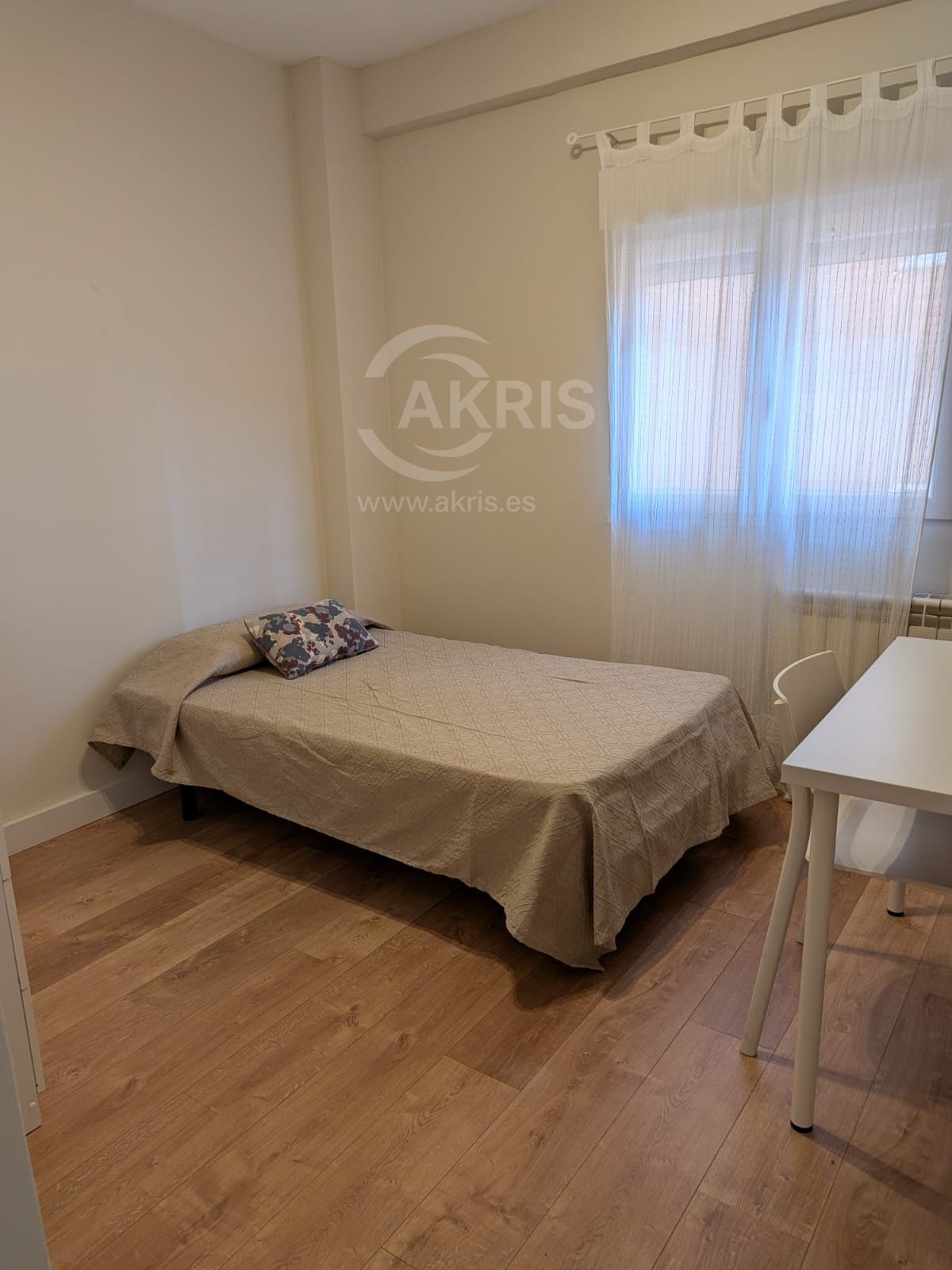¡ESPECTACULAR Y REFORMADO! 4 dorm. con piscina y parking en Buenavista - Foto 11