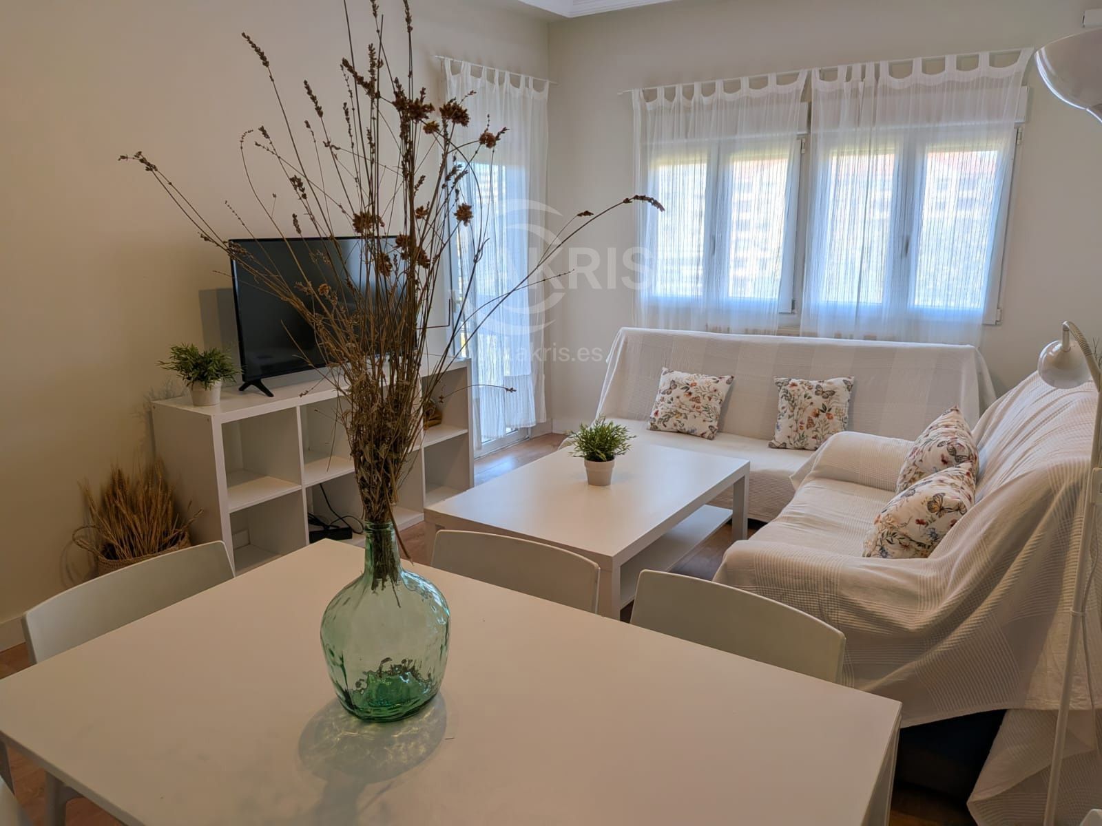 ¡ESPECTACULAR Y REFORMADO! 4 dorm. con piscina y parking en Buenavista - Foto 15