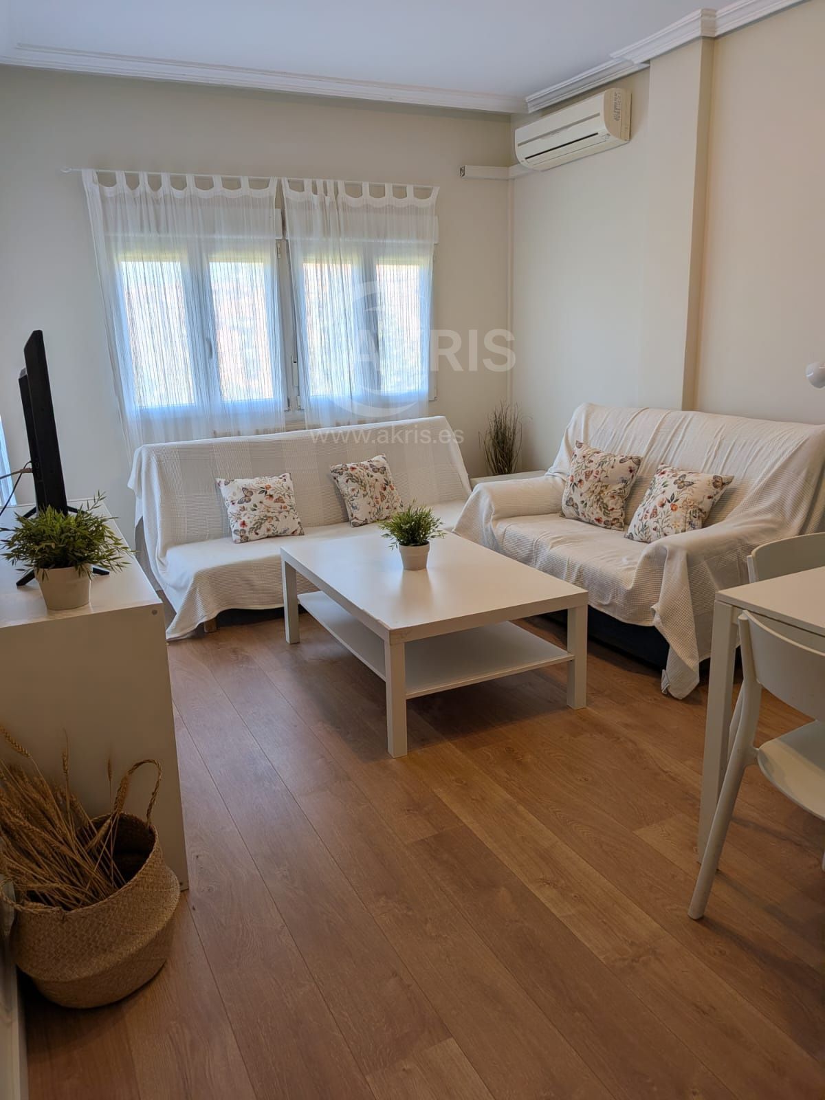 ¡ESPECTACULAR Y REFORMADO! 4 dorm. con piscina y parking en Buenavista - Foto 16