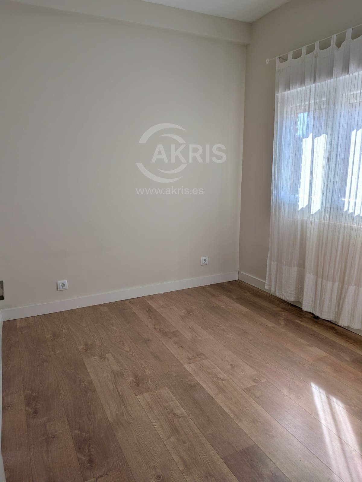 ¡ESPECTACULAR Y REFORMADO! 4 dorm. con piscina y parking en Buenavista - Foto 18