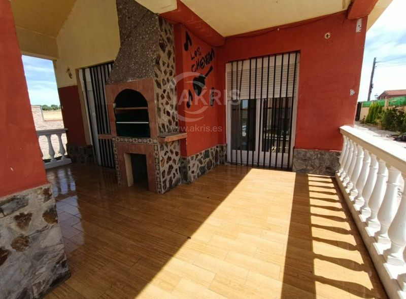 Reihenhaus zu verkaufen Yuncos, Toledo. Ref: 15421. Inmobiliaria Akris
