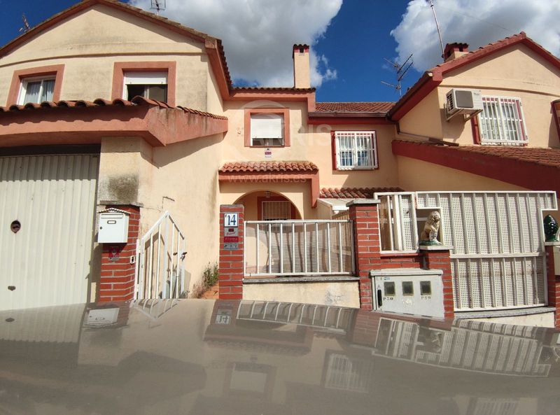 Reihenhaus zu verkaufen Cabañas De La Sagra, Toledo. Ref: 15475. Inmobiliaria Akris