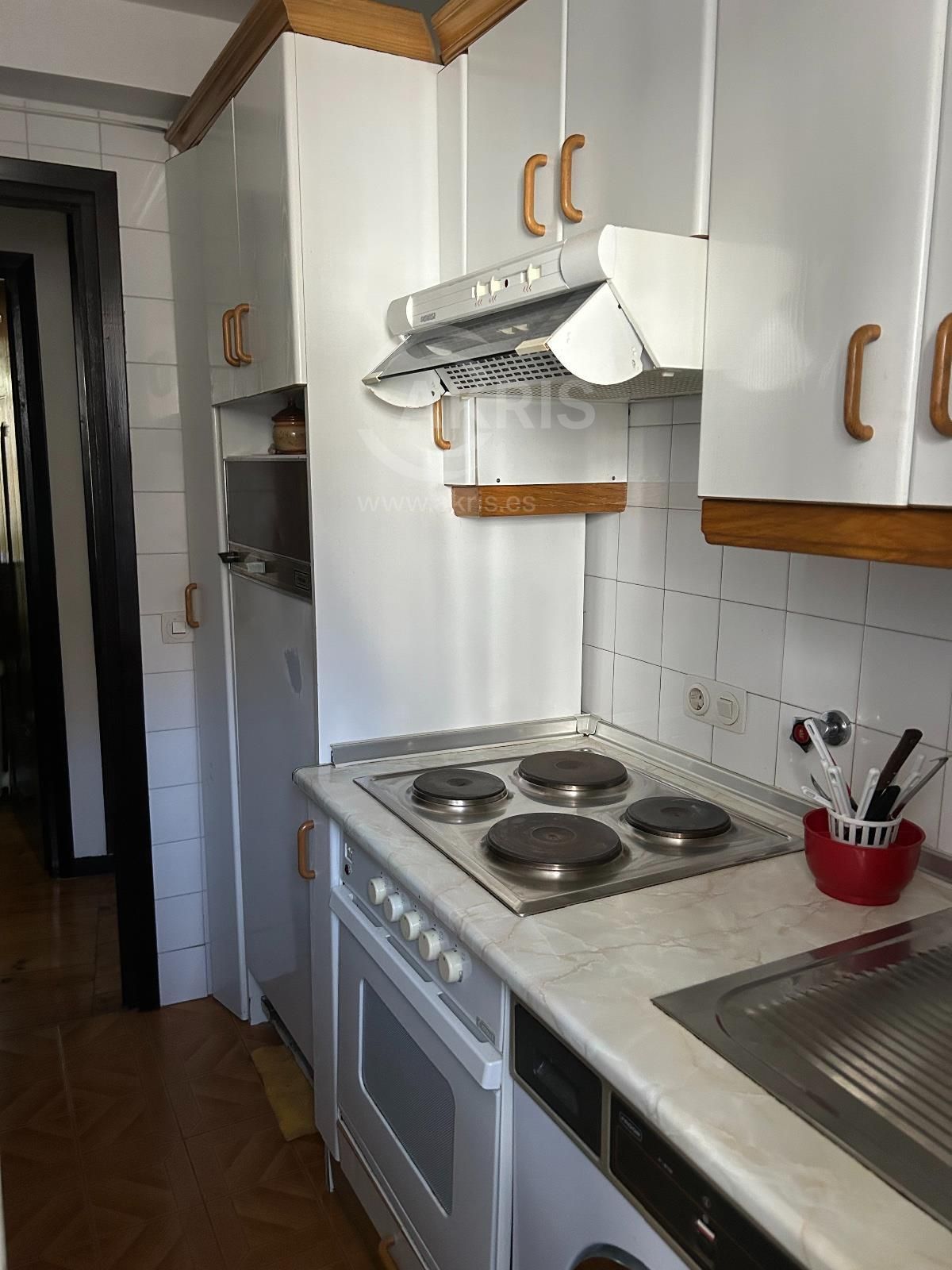 Cocina - Auténtica Casa Roncalesa con Jardín Privado más apartamento independiente con gran Potencial de Inversión