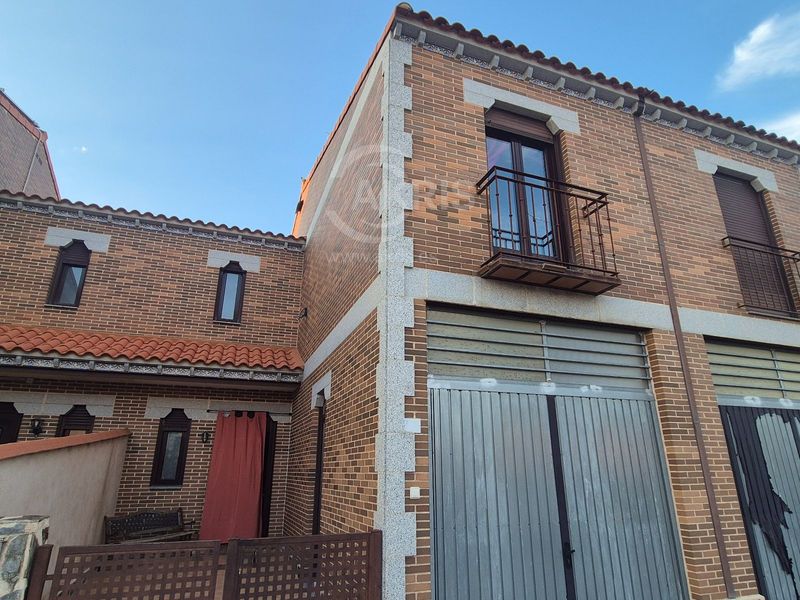 Reihenhaus zu verkaufen Mocejon, Toledo. Ref: 15486. Inmobiliaria Akris