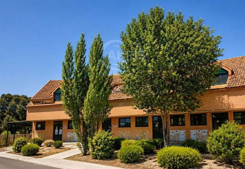 Gewerbliche raum zu verkaufen Escalona, Toledo. Ref: 15491. Inmobiliaria Akris