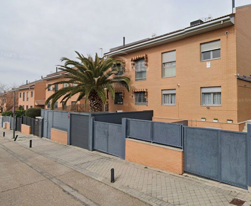 Doppelhaushälfte zu verkaufen Arroyomolinos, Madrid. Ref: 15494. Inmobiliaria Akris