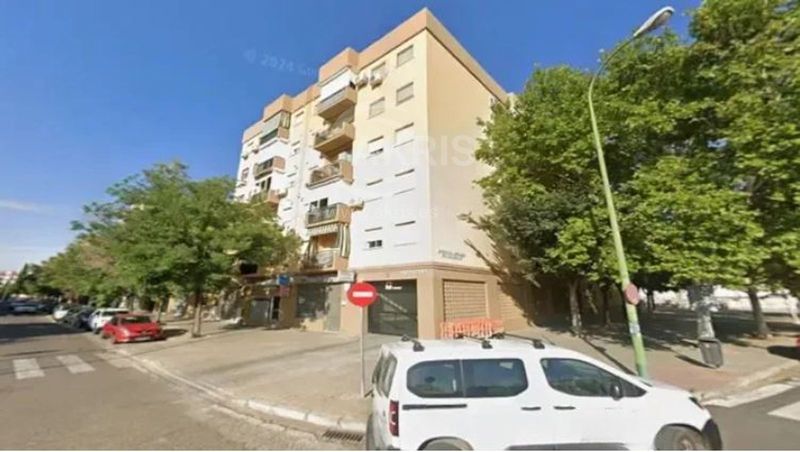 Piso en venta Sevilla. Ref: 15618. Inmobiliaria Akris