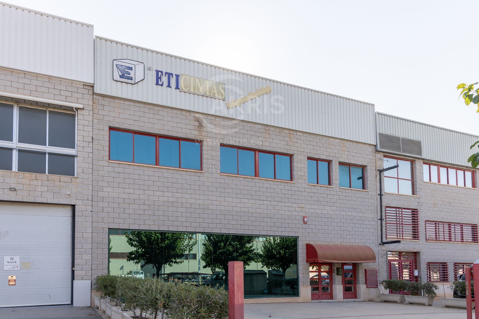 Nave industrial de 706 m² en Elche