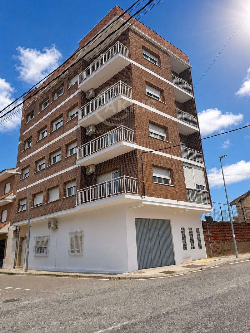 Local Comercial en venta Mocejon, Toledo. Ref: 15624. Inmobiliaria Akris