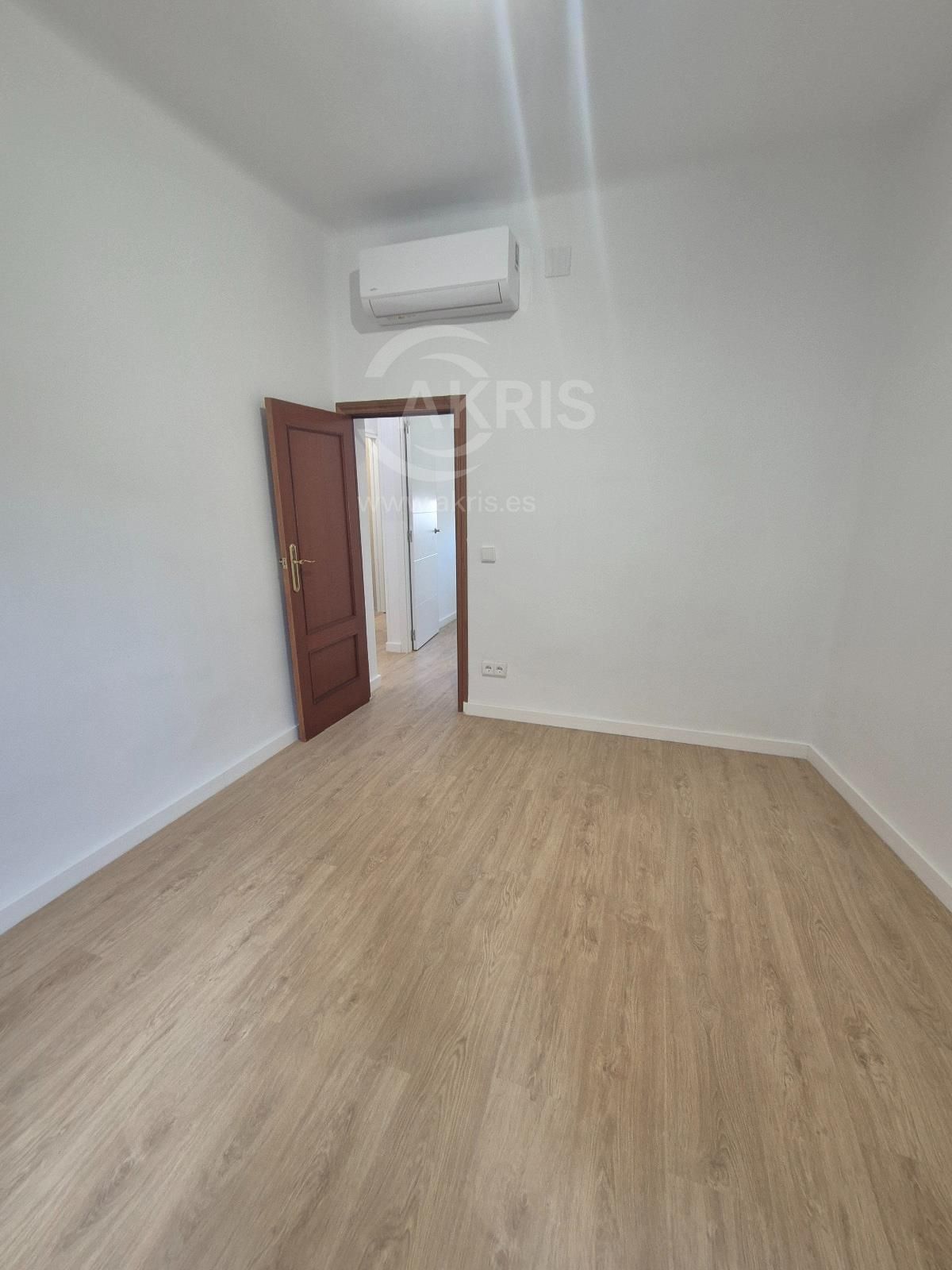 # Piso reformado en alquiler junto a la Universidad de Toledo – Calle Esteban Illán