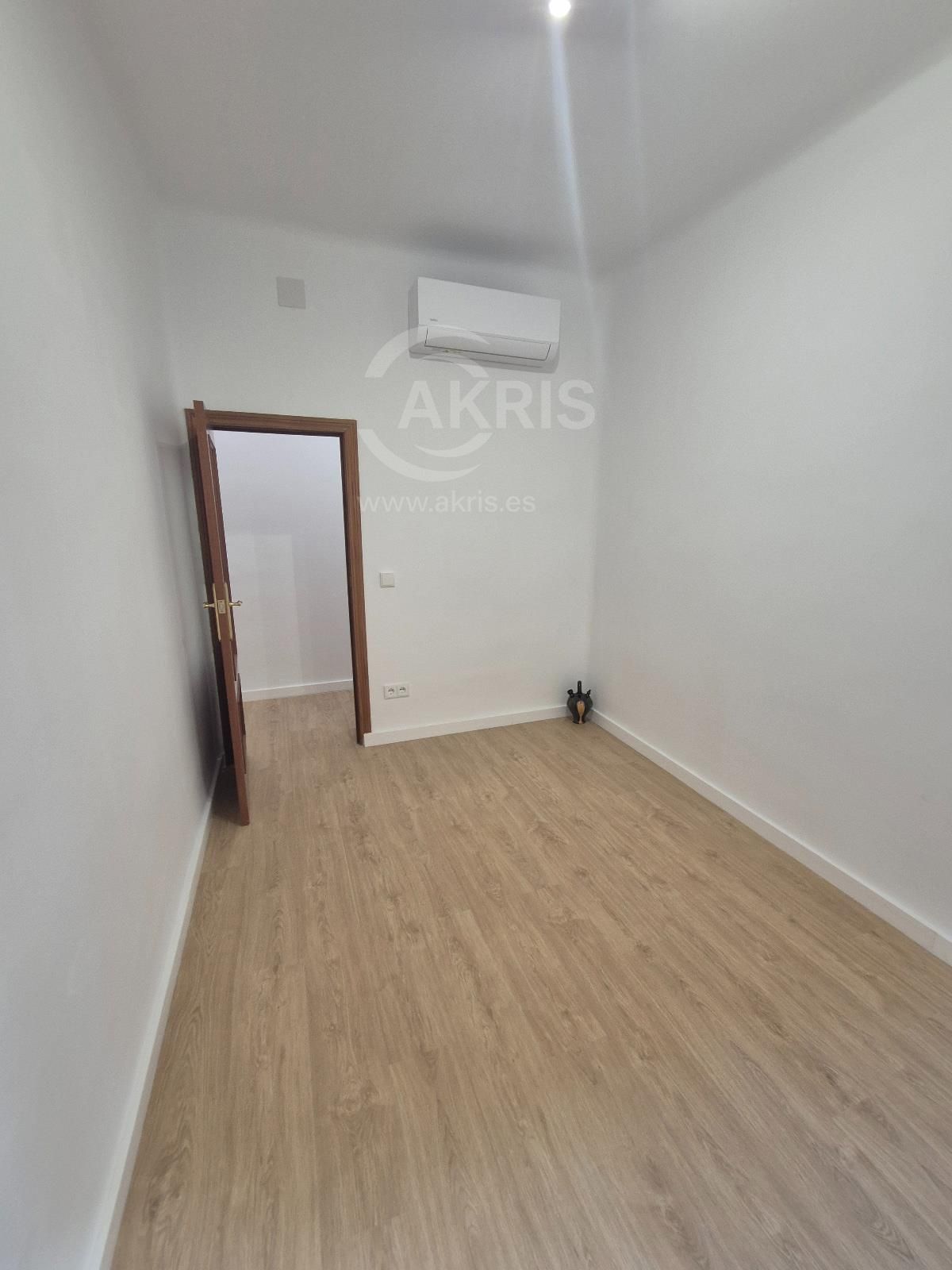 # Piso reformado en alquiler junto a la Universidad de Toledo – Calle Esteban Illán