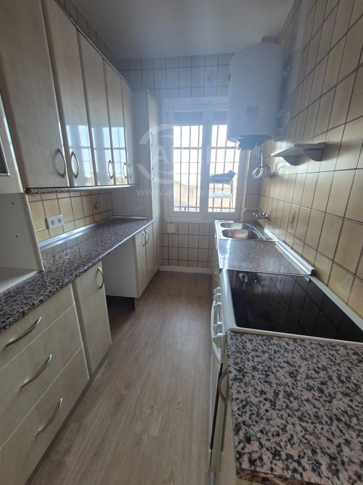 # Piso reformado en alquiler junto a la Universidad de Toledo – Calle Esteban Illán