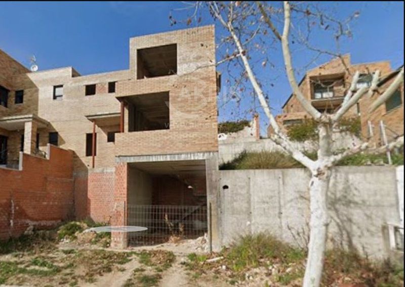 Villa jumelée en vente Bargas, Toledo. Ref: 15780. Inmobiliaria Akris