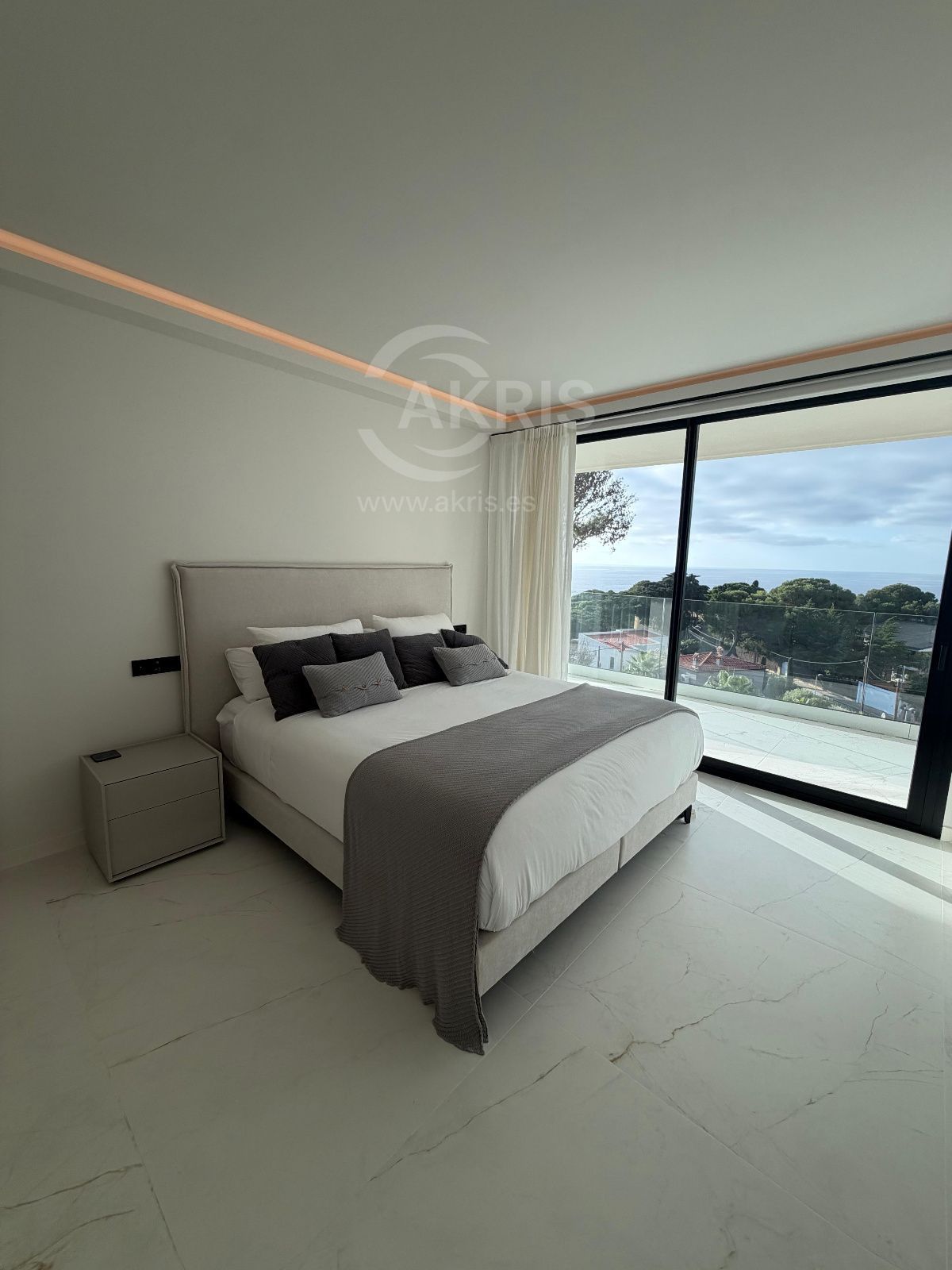 Villa reformada con vistas al mar en Port Salvi - Foto 3