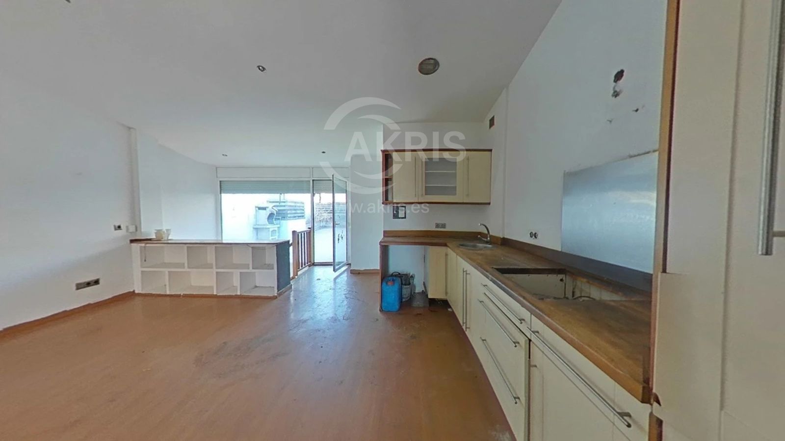 Chalet adosado en venta en calle Emporda - Blanes - Foto 9