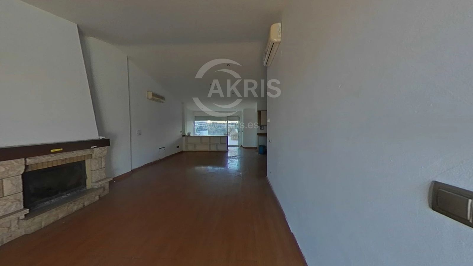 Chalet adosado en venta en calle Emporda - Blanes - Foto 10