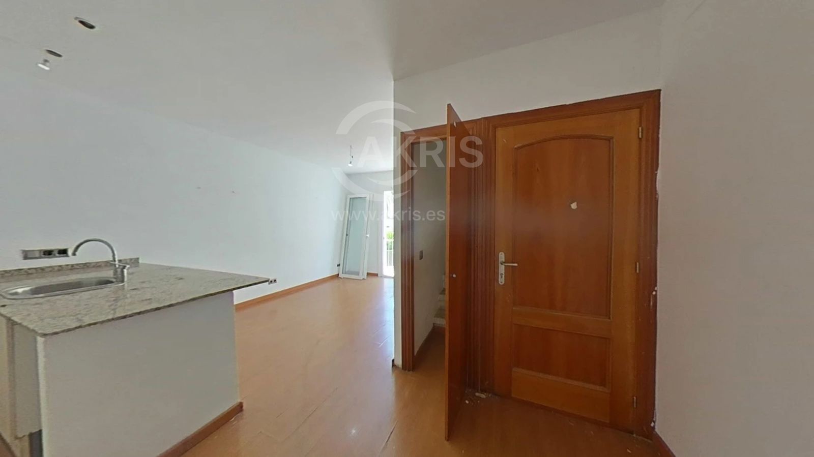 Chalet adosado en venta en calle Emporda - Blanes - Foto 12