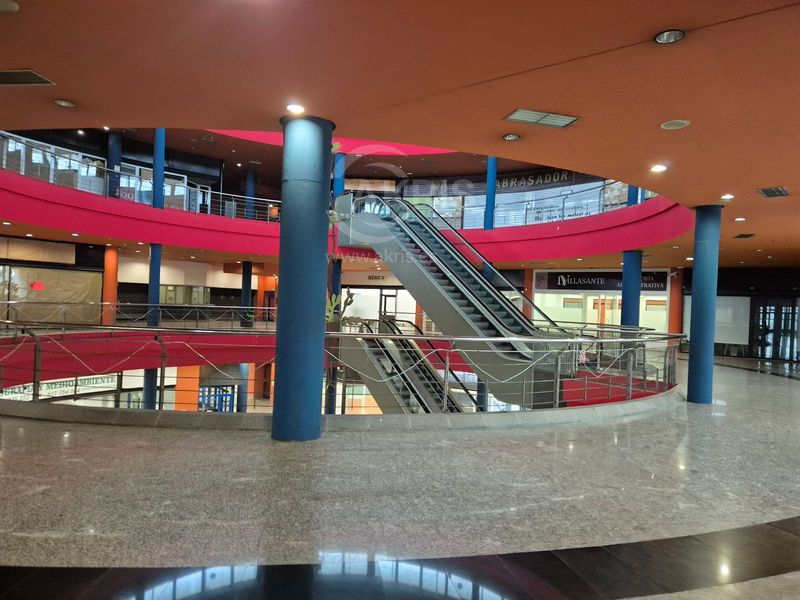 Local Comercial en alquiler Toledo. Ref: 15863. Inmobiliaria Akris