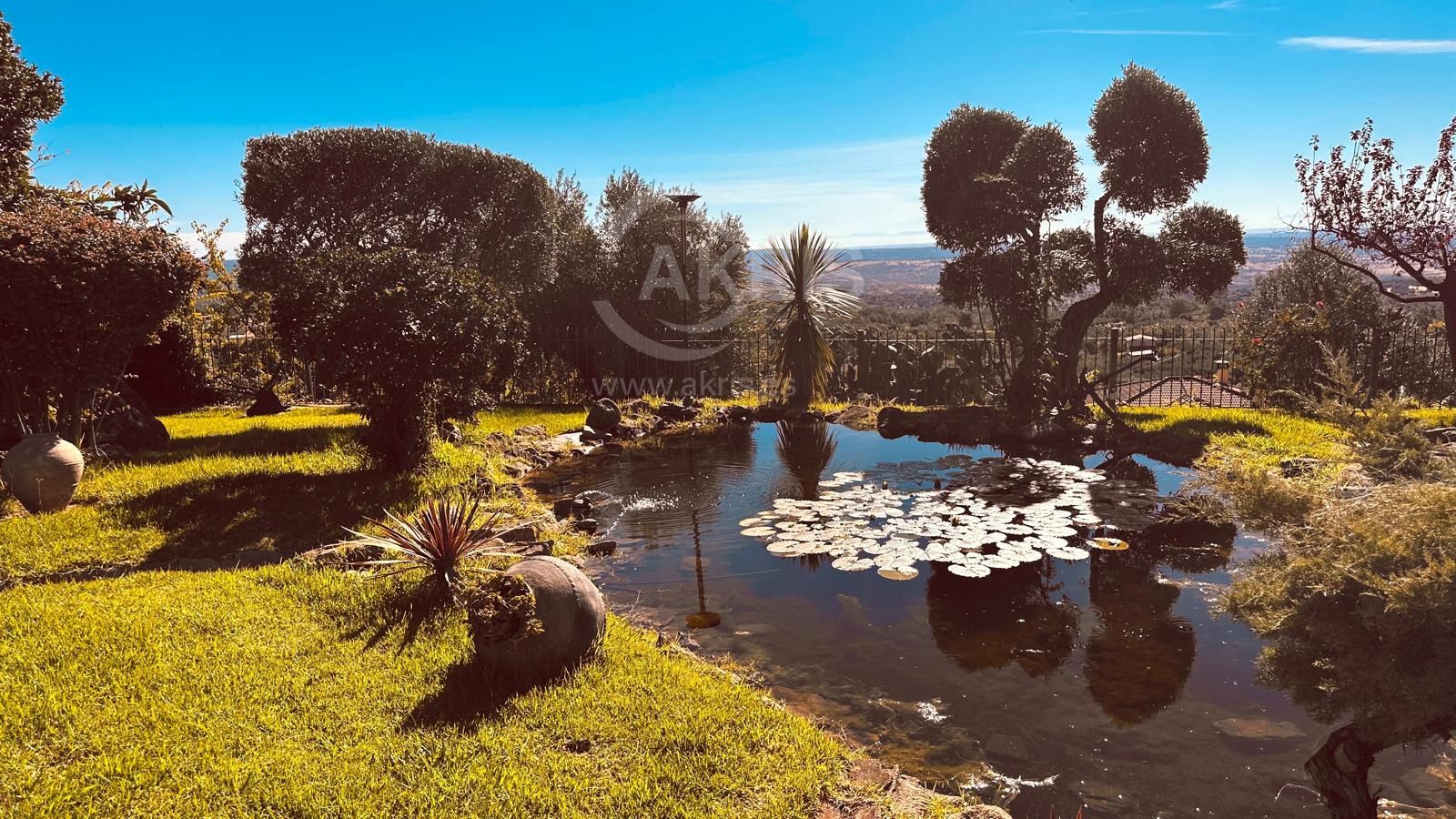 Espectacular finca de 10.000 m² con dos viviendas en la Sierra de Gredos - Foto 2