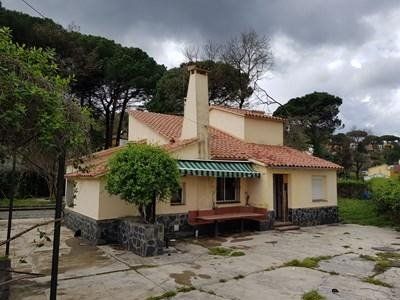 Maison de Ville en vente Riells i Viabrea, Girona. Ref: 1775. Inmobiliaria Akris