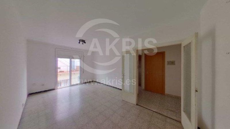Piso en venta Blanes, Girona. Ref: 2000. Inmobiliaria Akris