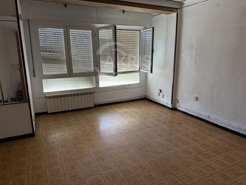 Chalet Independiente en venta Girona. Ref: 2374. Inmobiliaria Akris