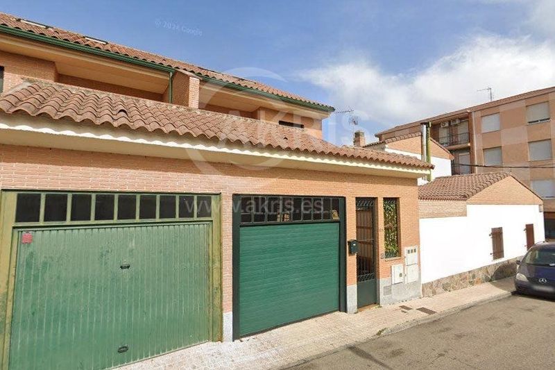 Villa Indipendenti in vendita Torrijos, Toledo. Ref: 2418. Inmobiliaria Akris