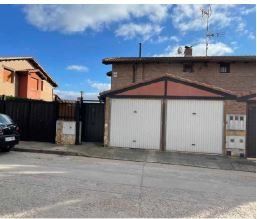 Chalet Independiente en venta Arcos de la Llana, Burgos. Ref: 2468. Inmobiliaria Akris