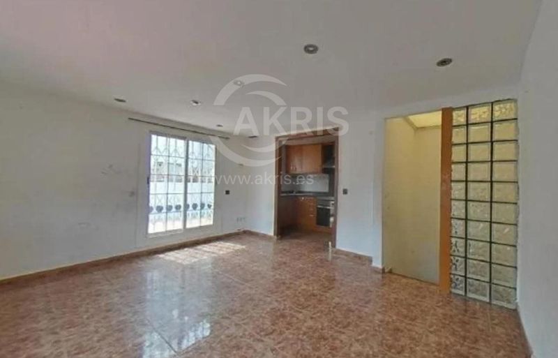 Villa Indipendenti in vendita Badalona, Barcelona. Ref: 2595. Inmobiliaria Akris