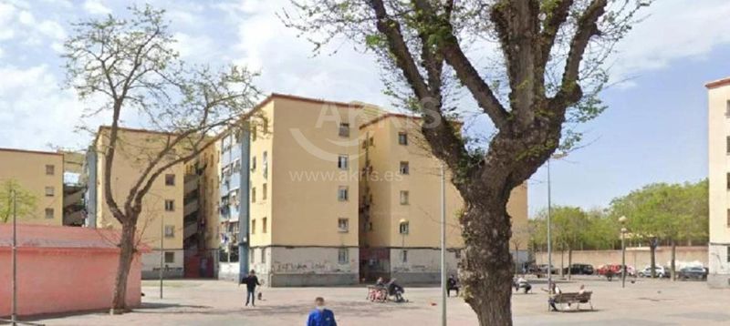 Appartamento in vendita Santa Coloma de Gramenet, Barcelona. Ref: 2611. Inmobiliaria Akris