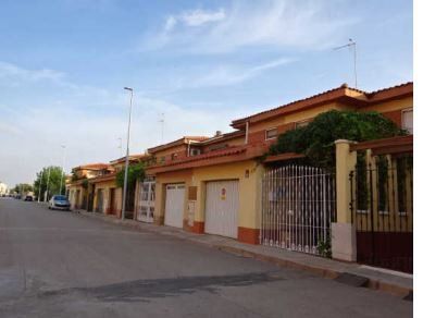 Chalet Independiente en venta Tomelloso, Ciudad Real. Ref: 2683. Inmobiliaria Akris