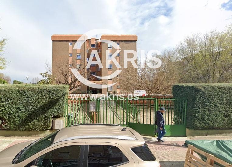 Garaje en venta Parla, Madrid. Ref: 6098. Inmobiliaria Akris