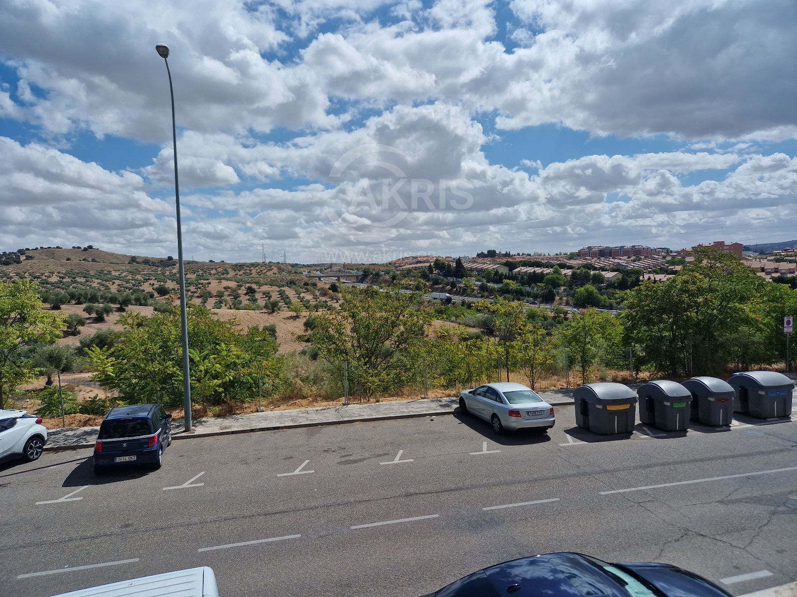 Luminoso piso de 94m² con garaje junto al hospital de las 3 culturas– Totalmente amueblado