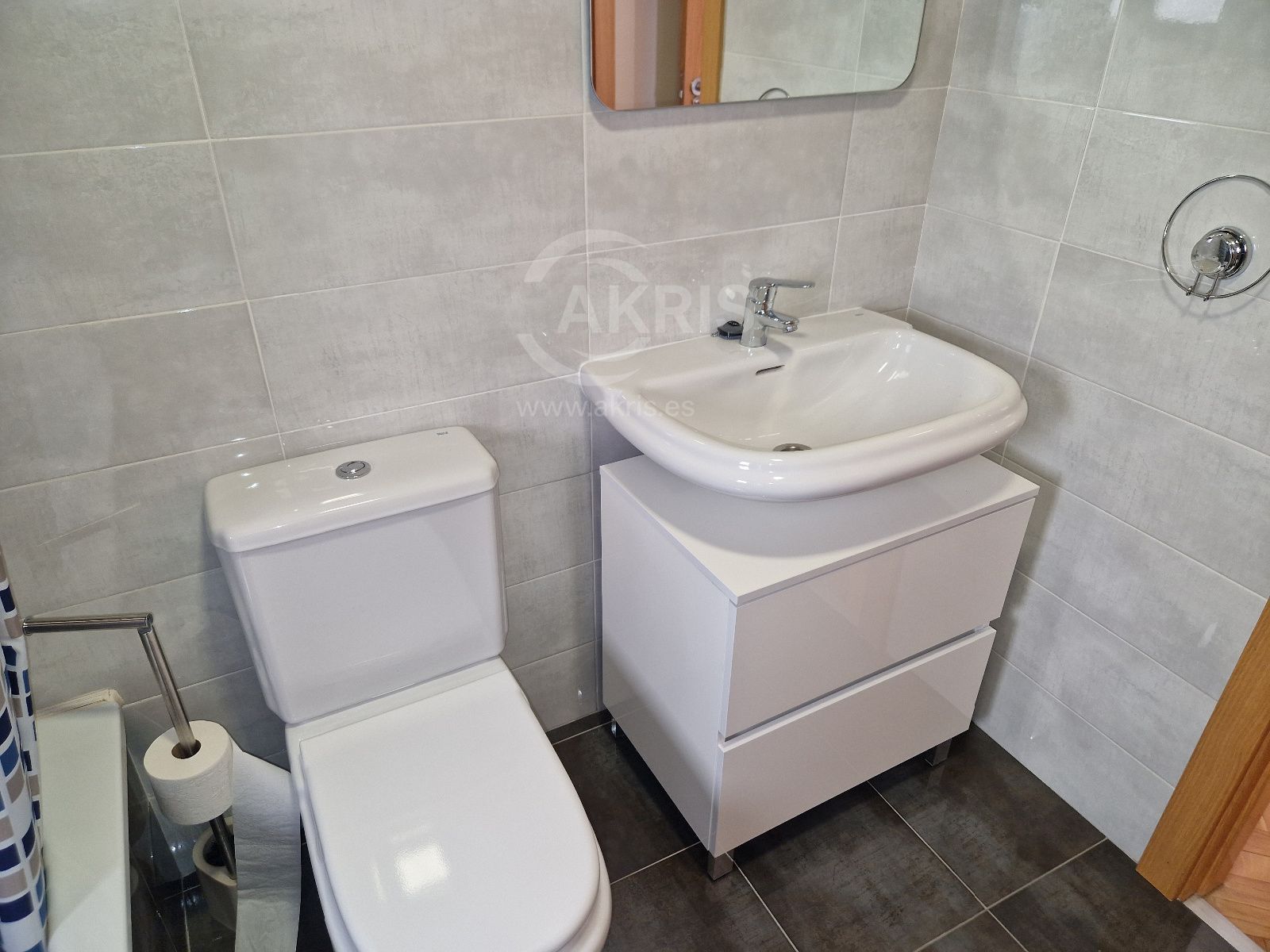 Luminoso piso de 94m² con garaje junto al hospital de las 3 culturas– Totalmente amueblado