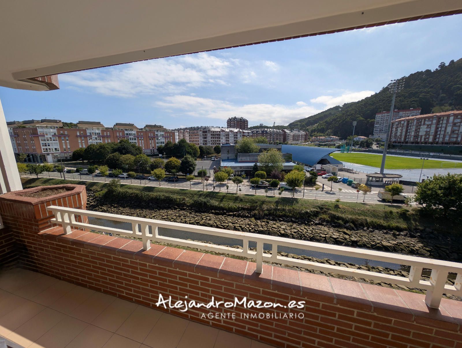 Tu rincón para disfrutar del mar cantábrico desde sus 2 terrazas. - Foto 17