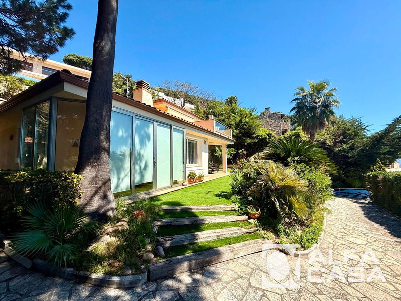 Chalet Independiente en alquiler Blanes, Girona. Ref: 2276. Alfa Casa