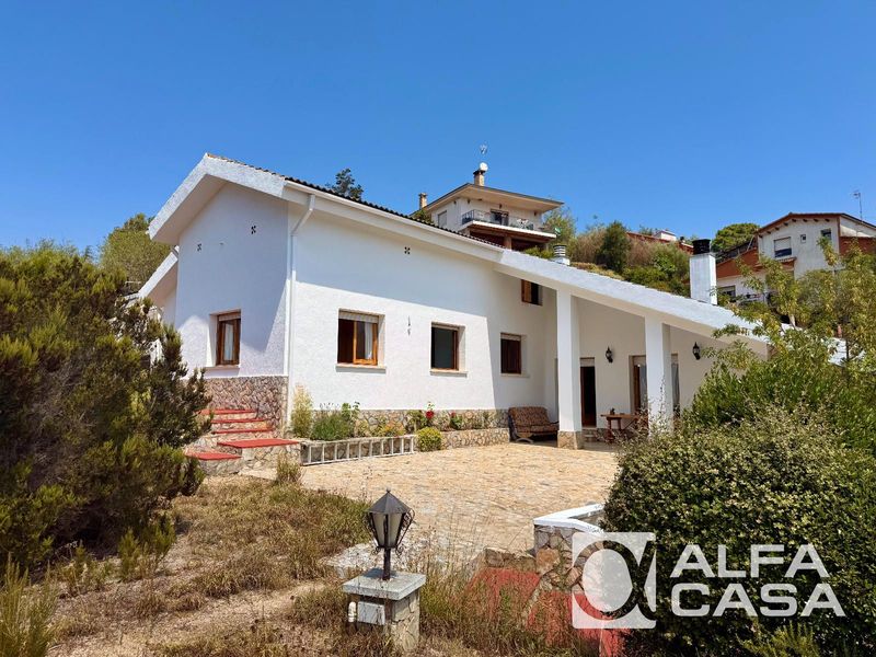 Дом на продажу Vidreres, Girona. Ref: 2436. Alfa Casa