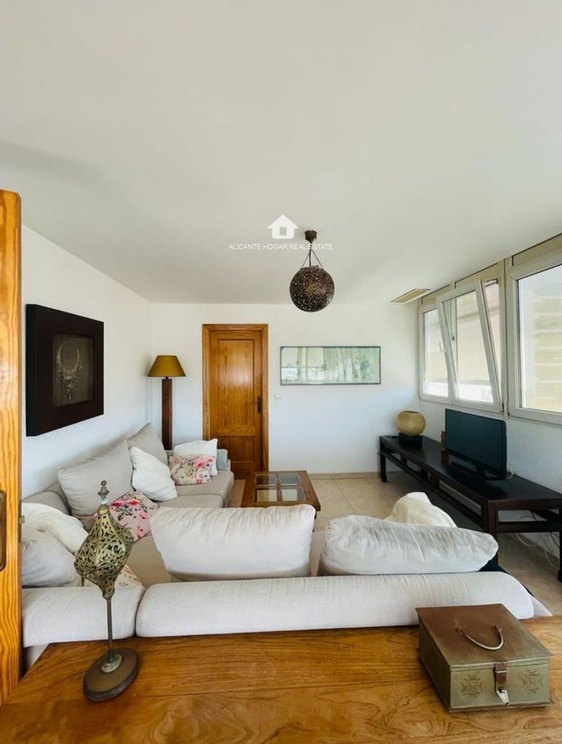 Ático en alquiler Alicante/Alacant, Alicante. Ref: 1892. Alicante Hogar Real Estate