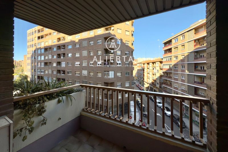 Piso en alquiler Zaragoza. Ref: 105822983. Inmobiliaria Alierta