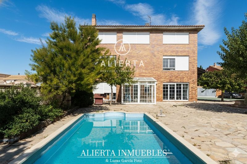 Casa en alquiler Zaragoza. Ref: 105823026. Inmobiliaria Alierta