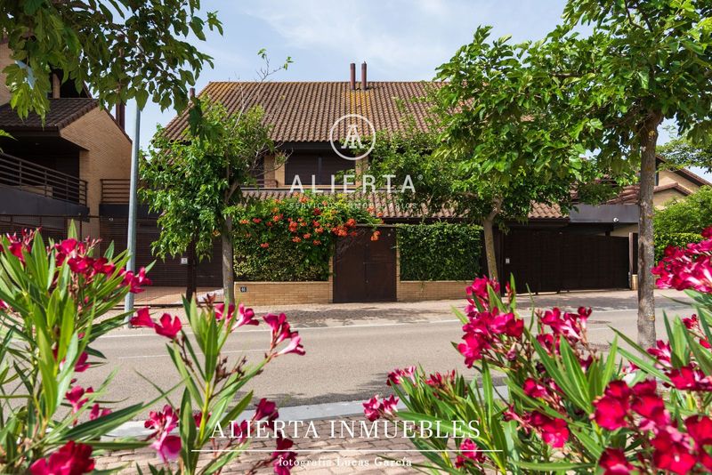 Chalet Independiente en venta Villanueva De Gallego, Zaragoza. Ref: 105823048. Inmobiliaria Alierta