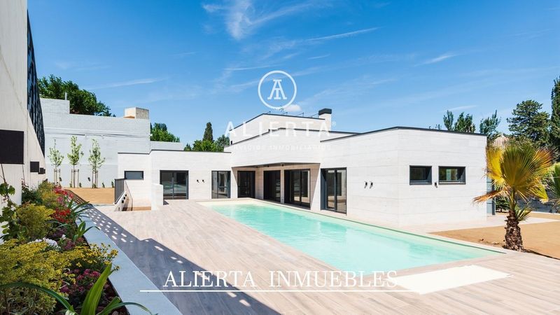 Chalet Independiente en venta Zaragoza. Ref: 1329. Inmobiliaria Alierta