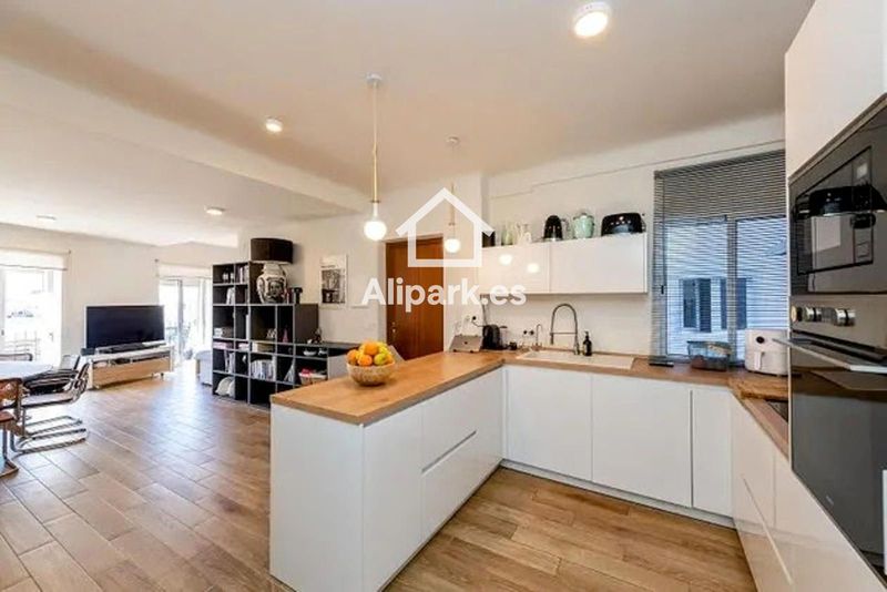 Flat for sale Alicante/Alacant, Alicante. Ref: 2035. Alipark.es