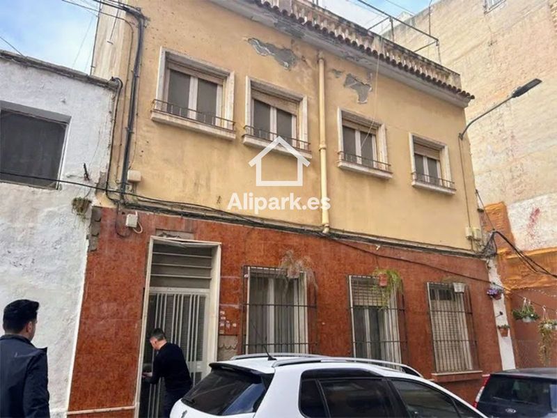 Singular Building for sale Alicante/Alacant, Alicante. Ref: 2243. Alipark.es