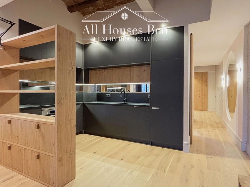 Piso en venta Barcelona. Ref: 2388. All Houses BCN