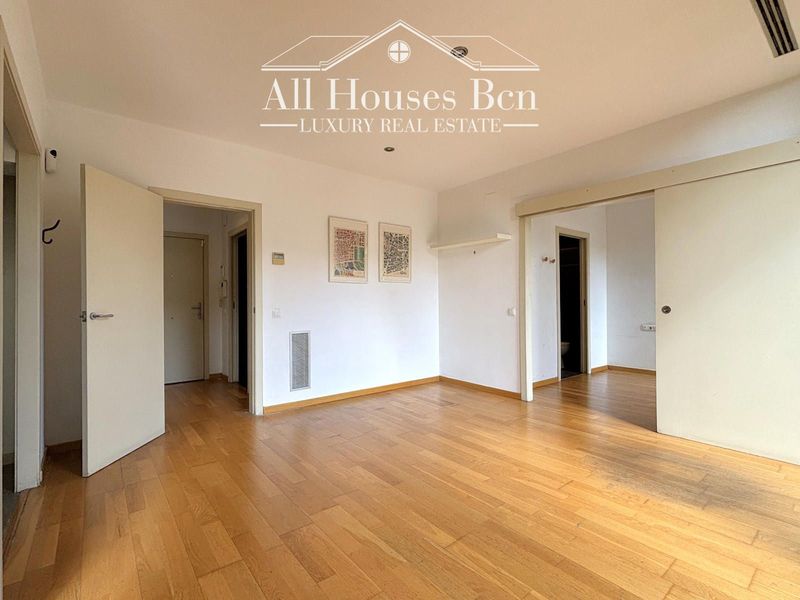 Flat for sale Barcelona. Ref: 2490. All Houses BCN