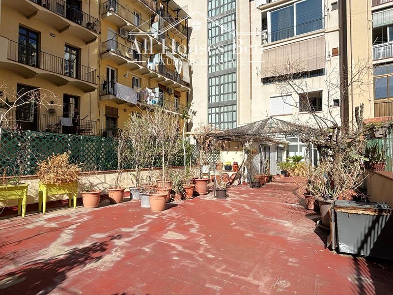 Flat for sale Barcelona. Ref: 2496. All Houses BCN