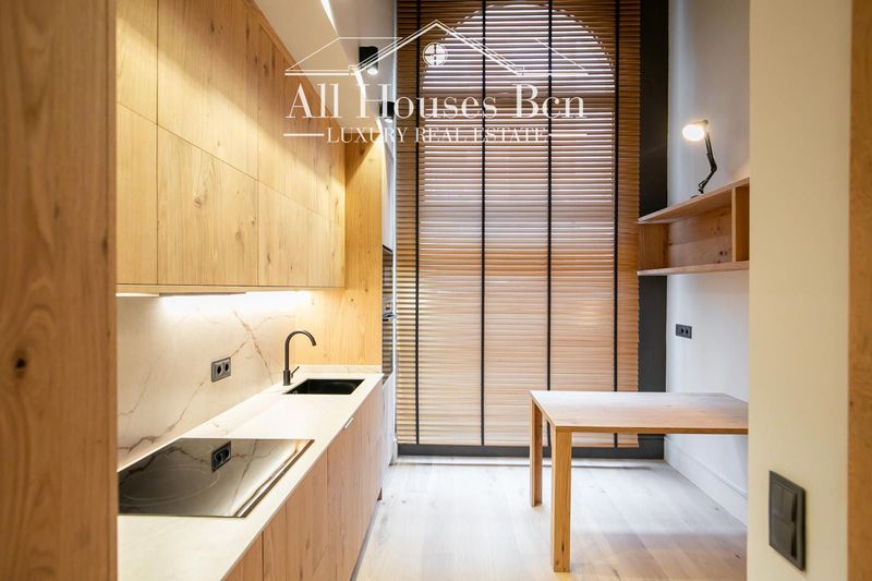 Flat for sale Barcelona. Ref: 2552. All Houses BCN